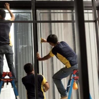 workers-in-office workers-in-office